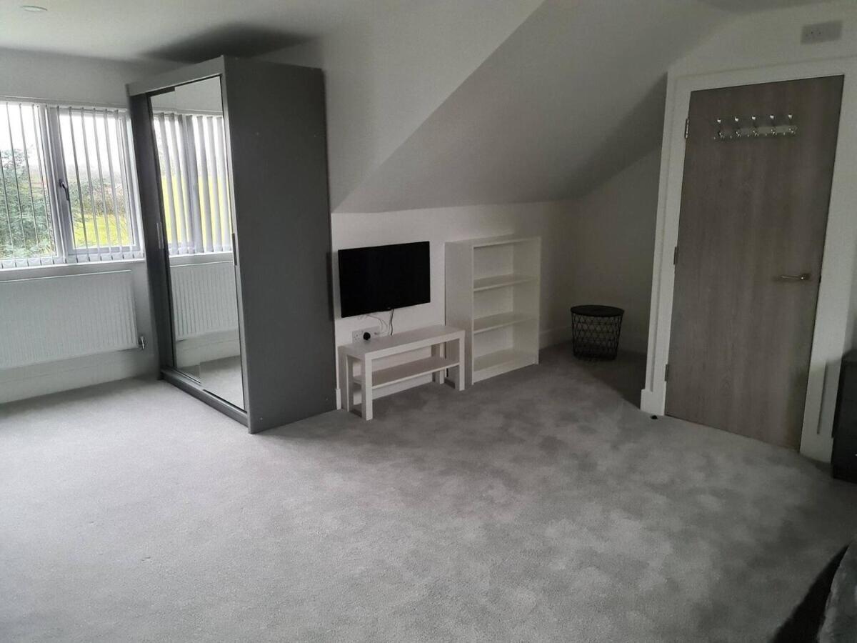 Sav 5 Bed Luxury Detached House In Leicester Humberstone Szoba fotó