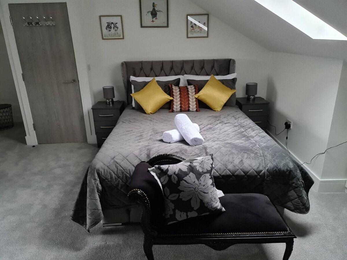 Sav 5 Bed Luxury Detached House In Leicester Humberstone Szoba fotó